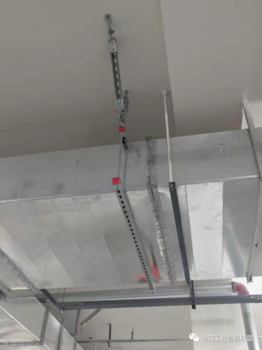 成品支吊架c型钢配件_成品支吊架图片_钢材吊架