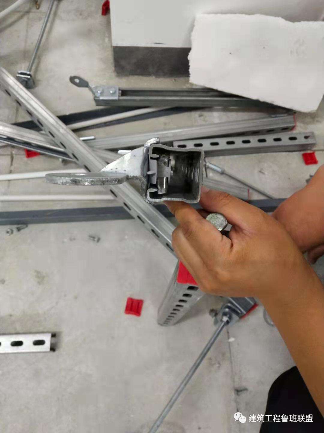 钢材吊架_成品支吊架图片_成品支吊架c型钢配件